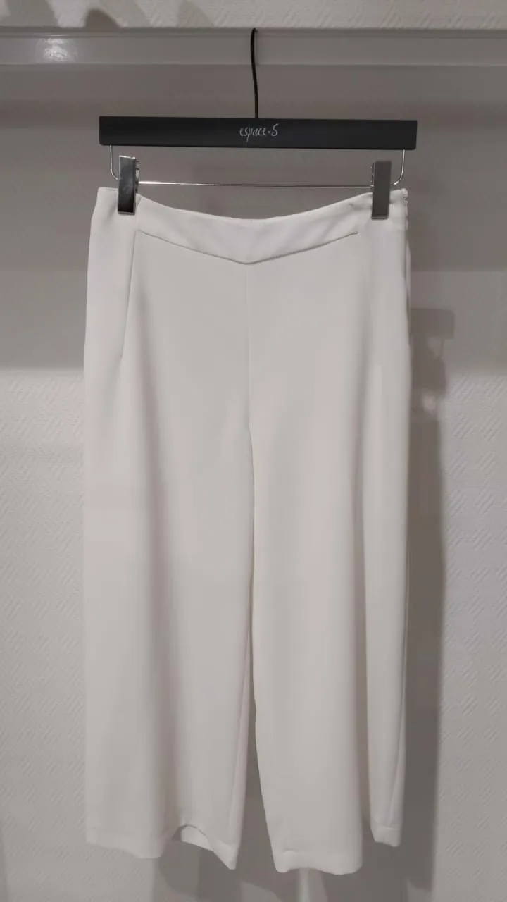 WIDE FIT CROPPED TROUSERS